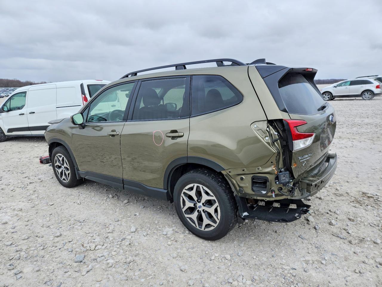 2024 Subaru Forester Premium - Image 2
