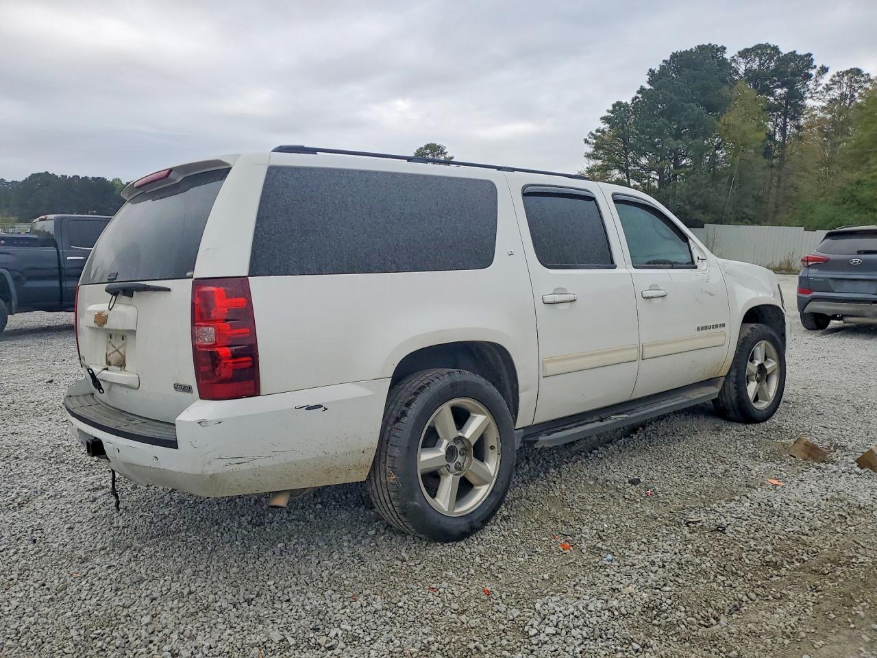 2012 Chevrolet Suburban C1500 Lt - Фото 3