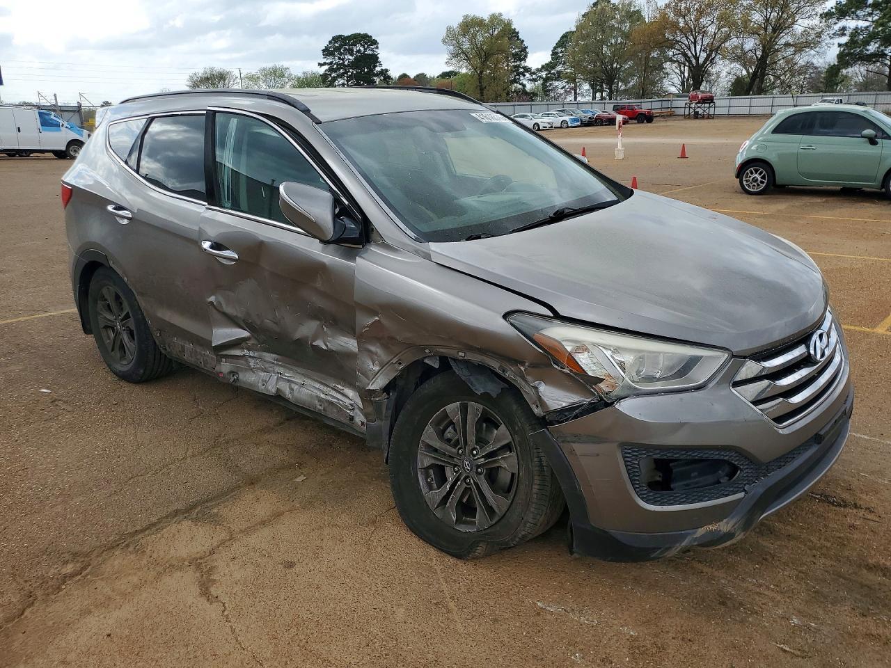 2014 Hyundai Santa Fe Sport 2.4L - Image 4