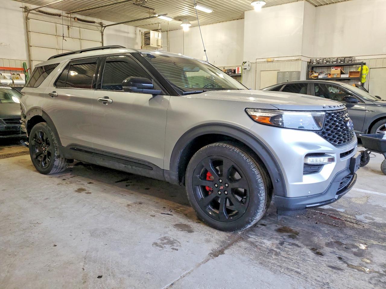 2021 Ford Explorer St - Image 4