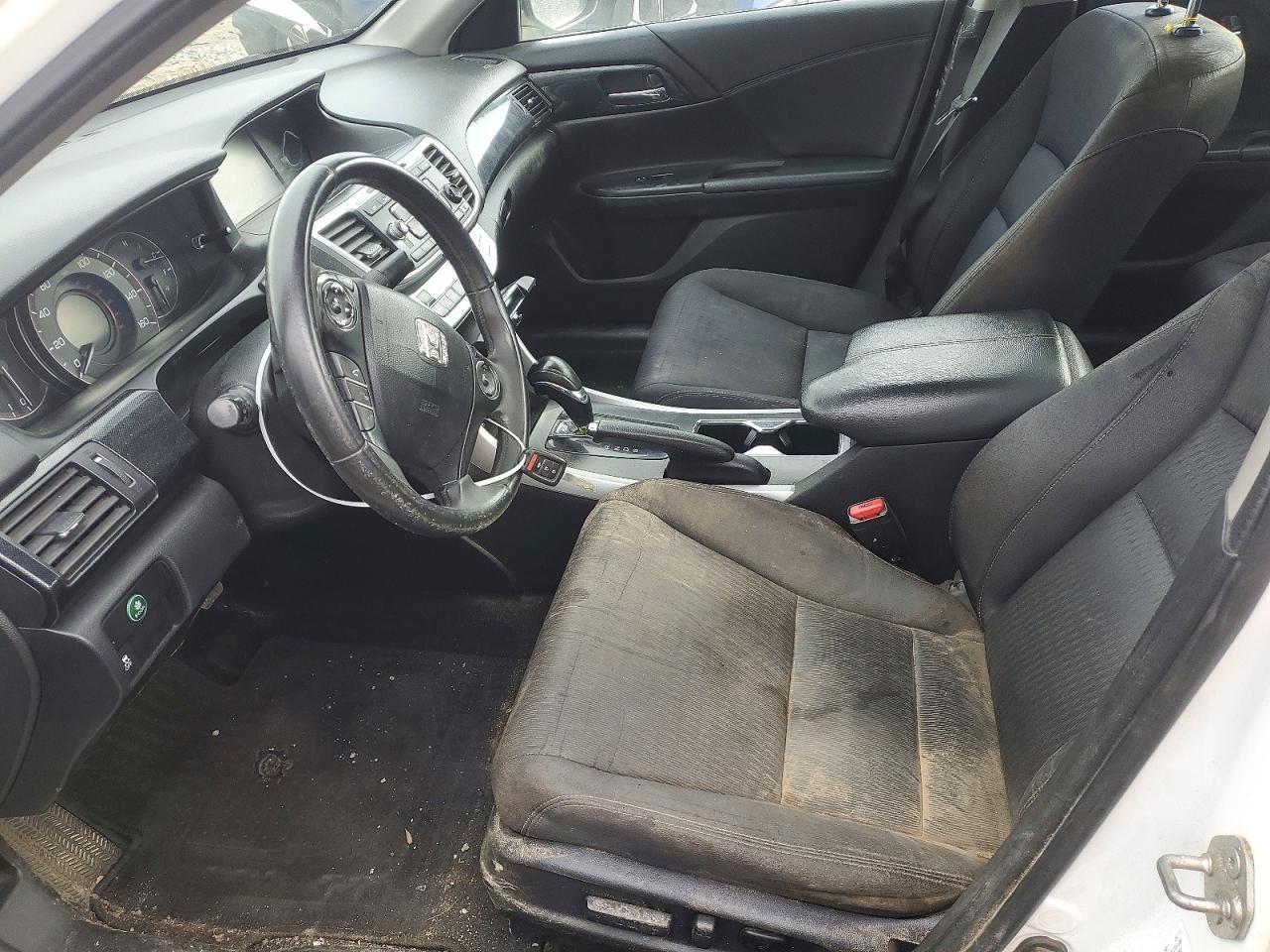 2013 Hond Accord - Image 7