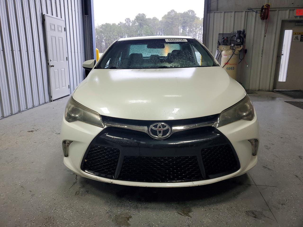 2015 Toyota Camry Le - Image 5