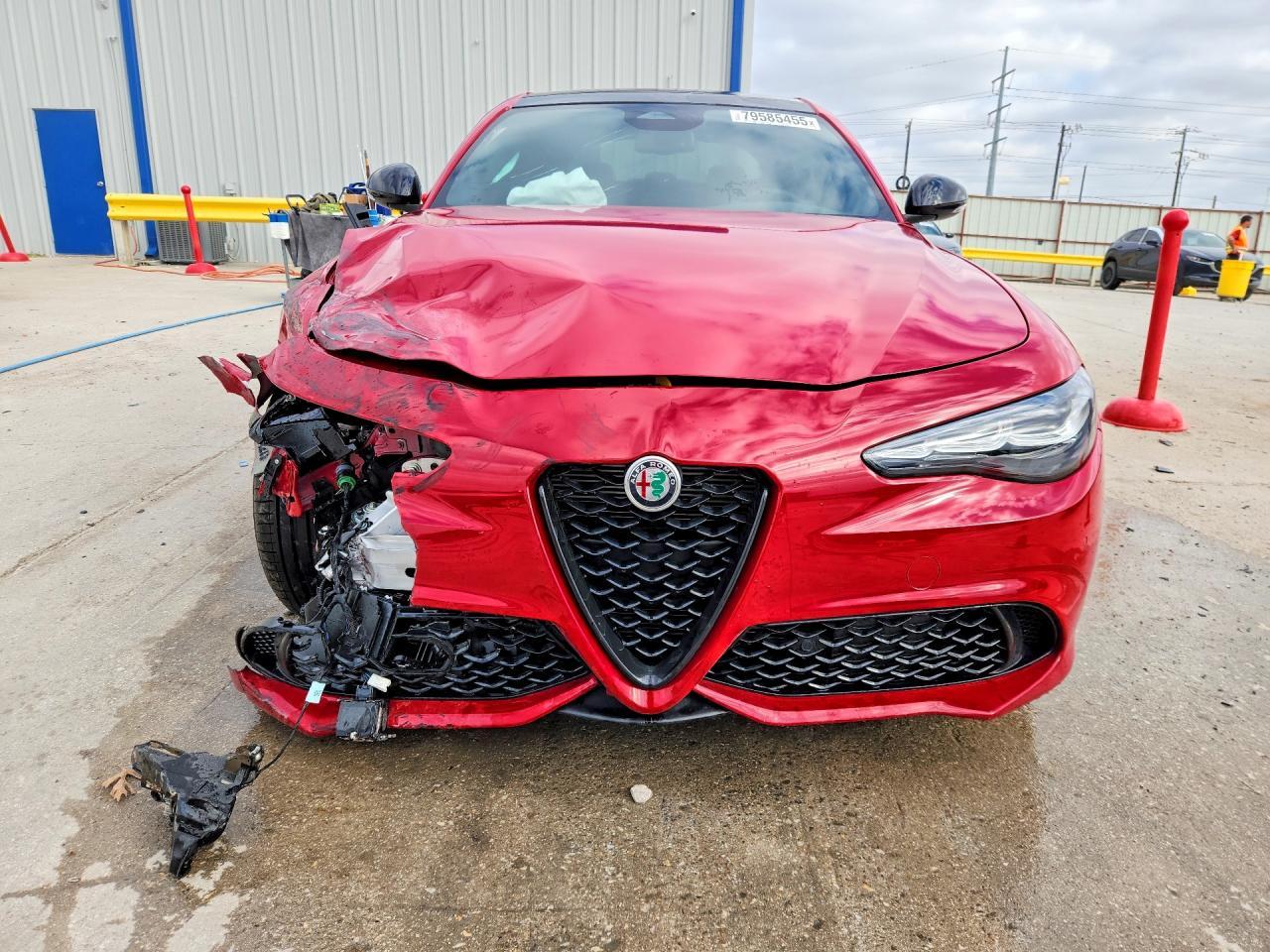 2025 Alfa Romeo Giulia Base - Фото 5