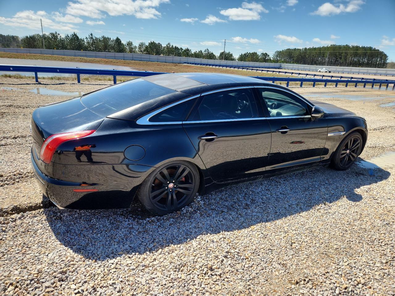 2011 Jaguar Xjl - Image 3