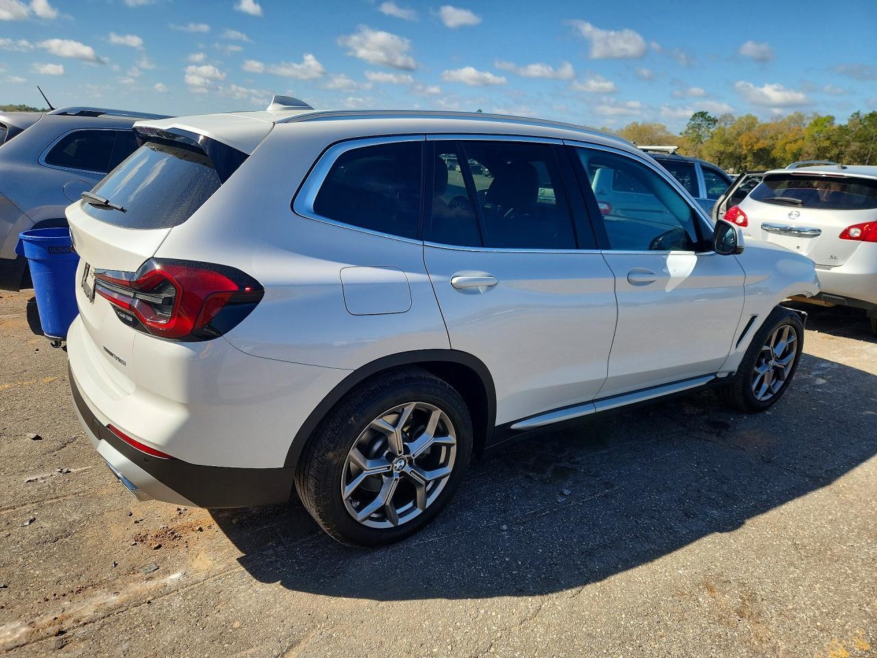 2022 BMW X3 Sdrive30I - Фото 3
