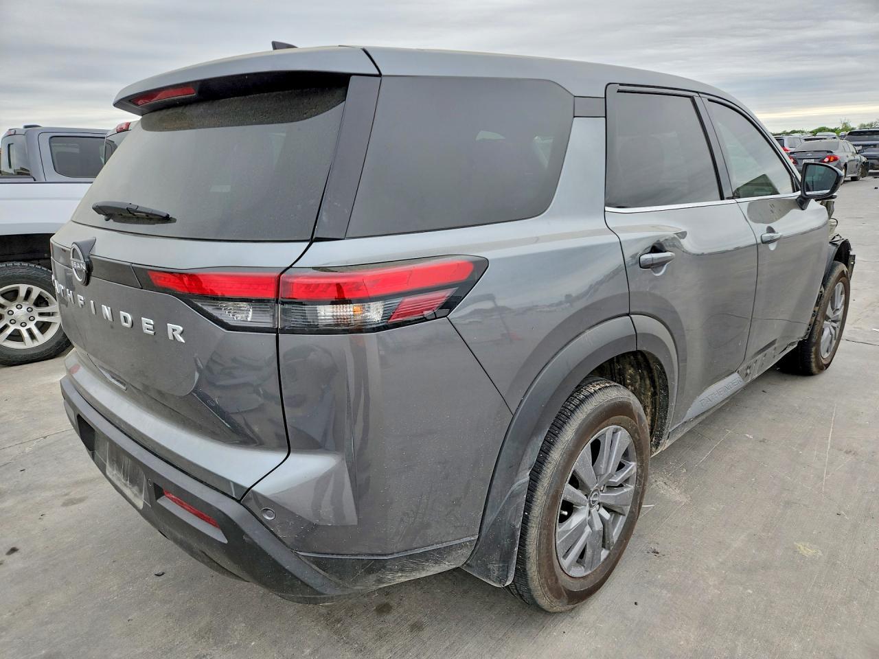 2025 Nissan Pathfinder S - Фото 3