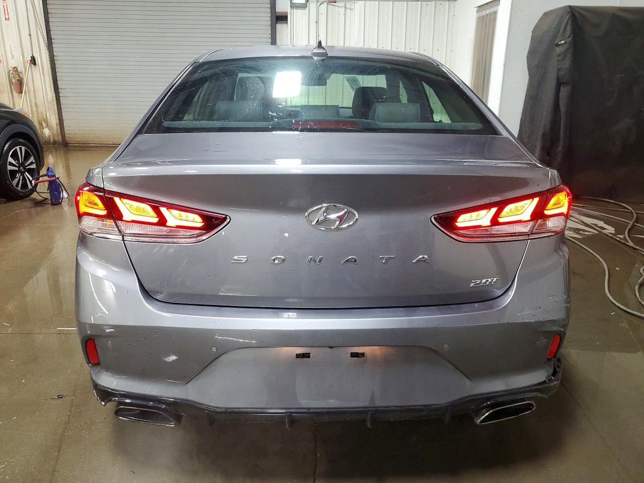 2018 Hyundai Sonata Limited 2.0T - Фото 6