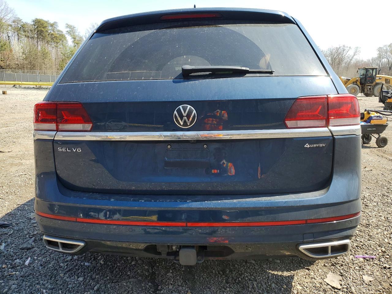 2023 Volkswagen Atlas Sel Premium R-Line - Image 6