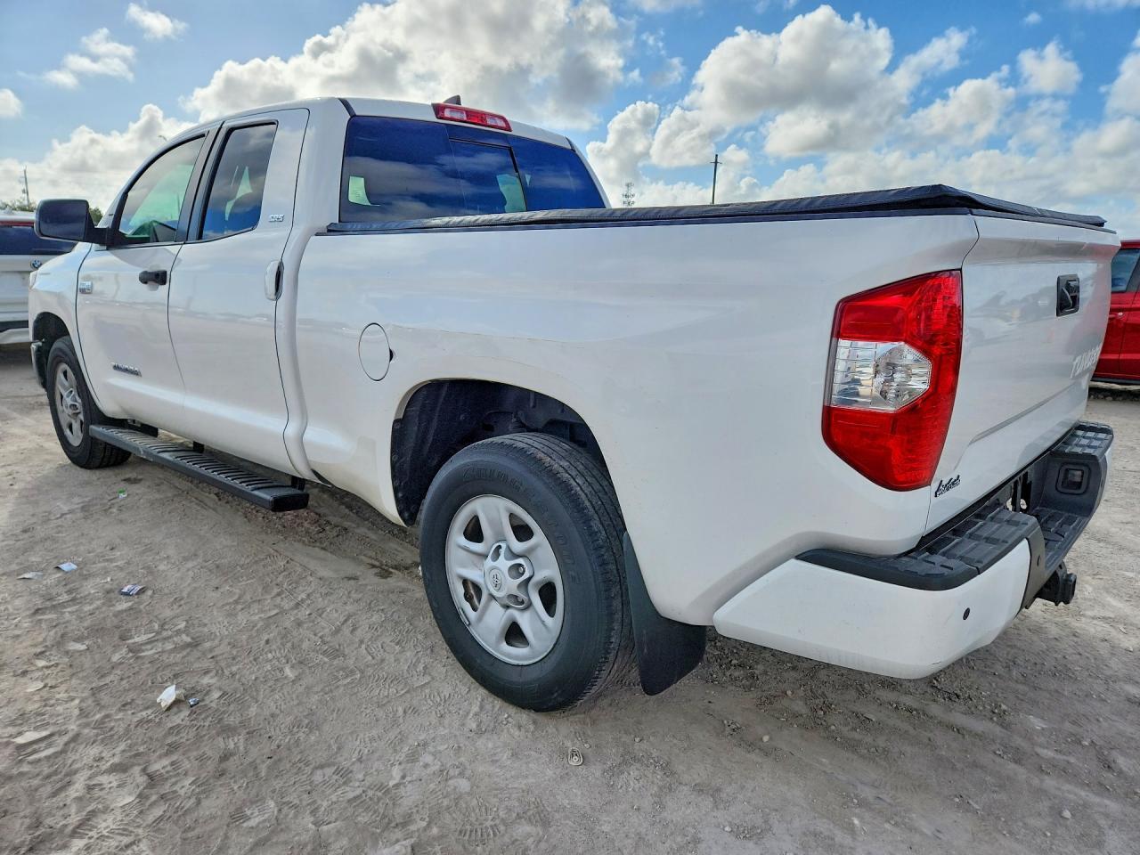 2021 Toyota Tundra Sr5 - Фото 2