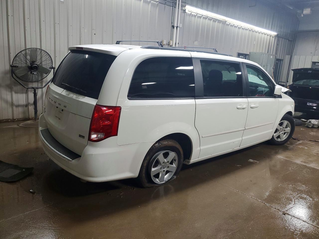 2013 Dodge Grand Caravan Sxt - Фото 3
