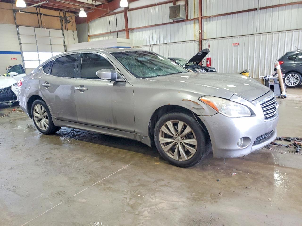 2011 Infiniti M37 X - Фото 4
