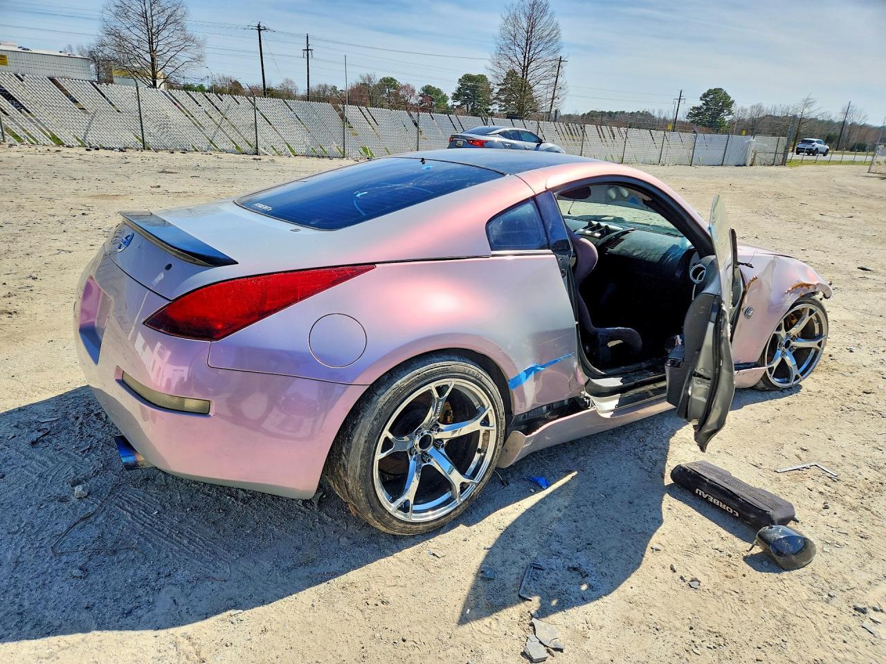 2004 Nissan 350Z Base - Image 3