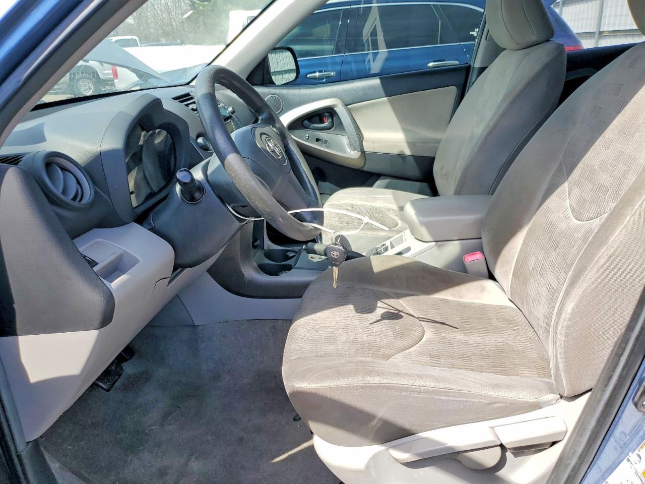 2010 Toyota Rav4 Base - Фото 7