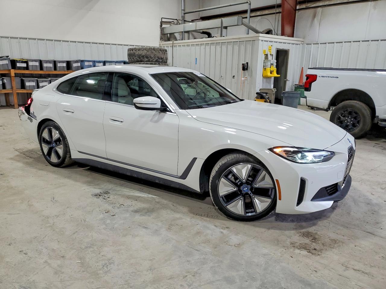 2024 BMW I4 xDrive 40 - Фото 4