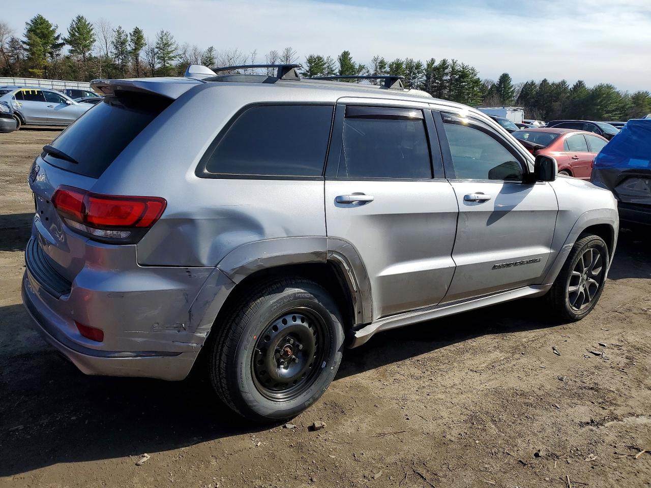 2020 Jeep Grand Cherokee Overland - Фото 3