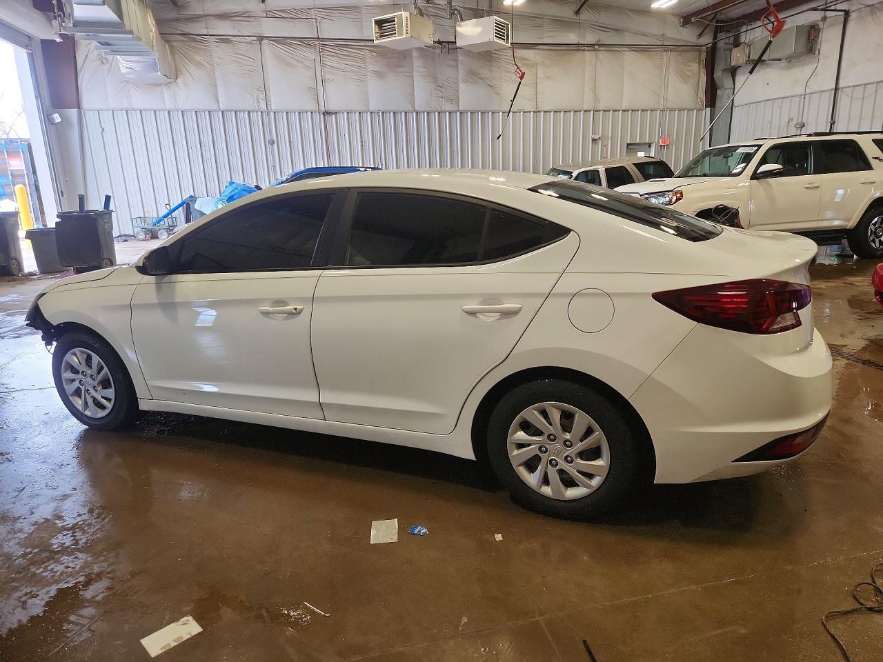 2019 Hyundai Elantra Se - Фото 2