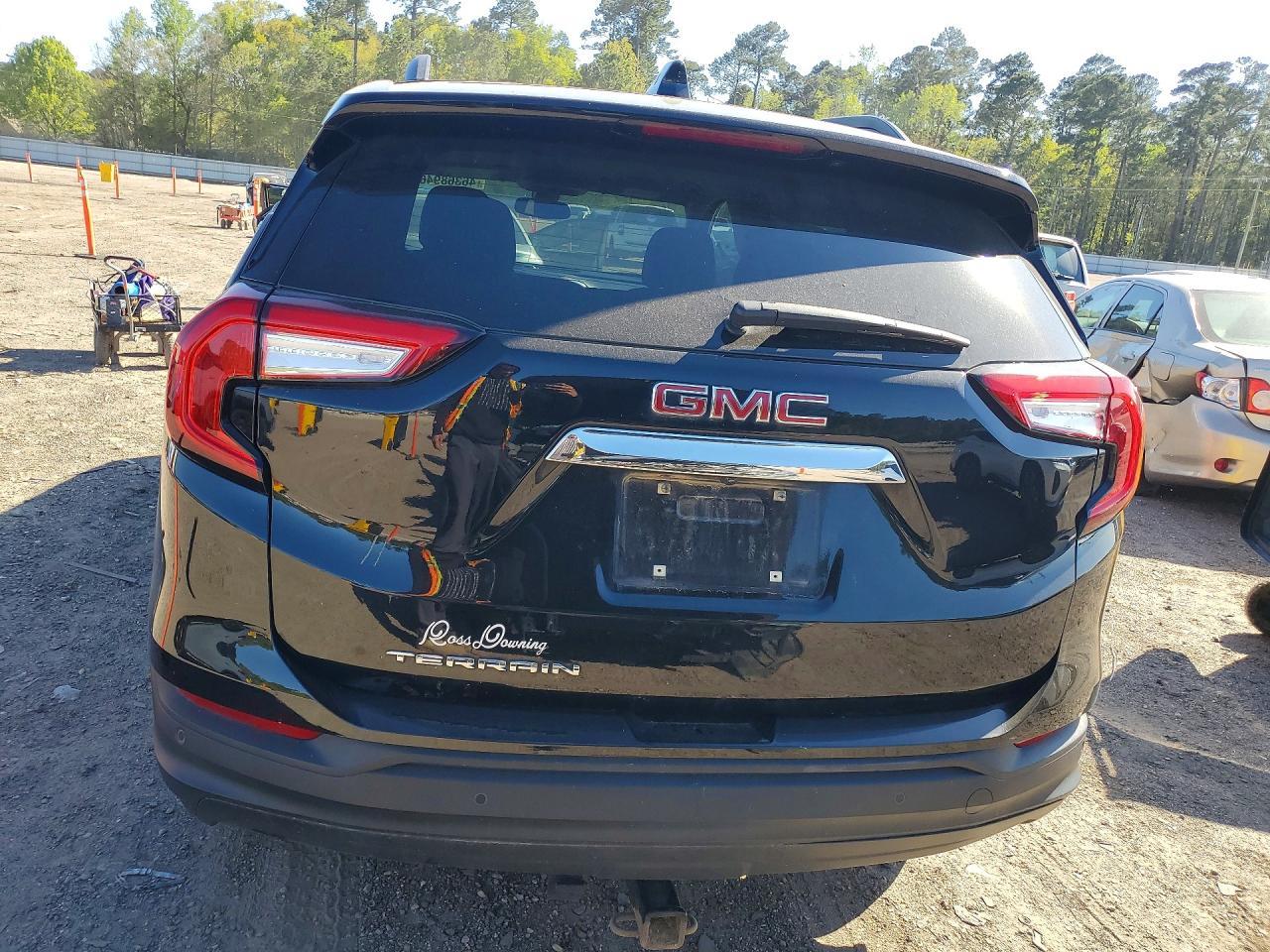 2024 GMC Terrain Sle - Image 6