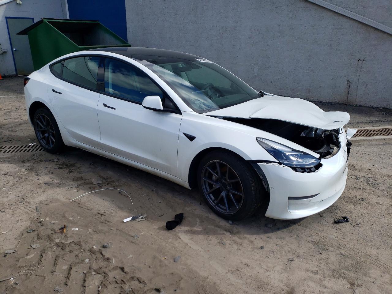 2021 Tesla Model 3 - Фото 4