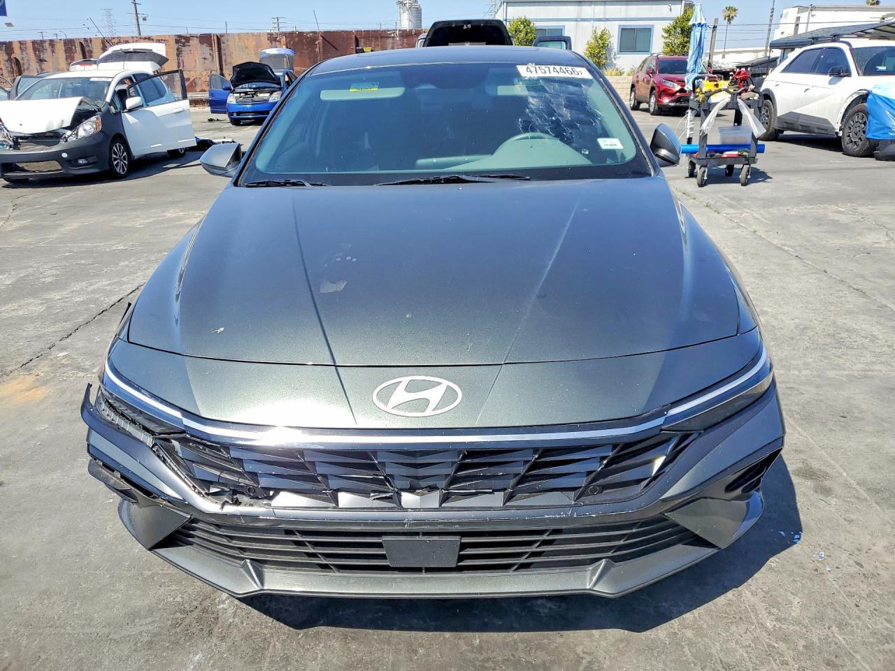2025 Hyundai Elantra Sel Convenience - Image 5