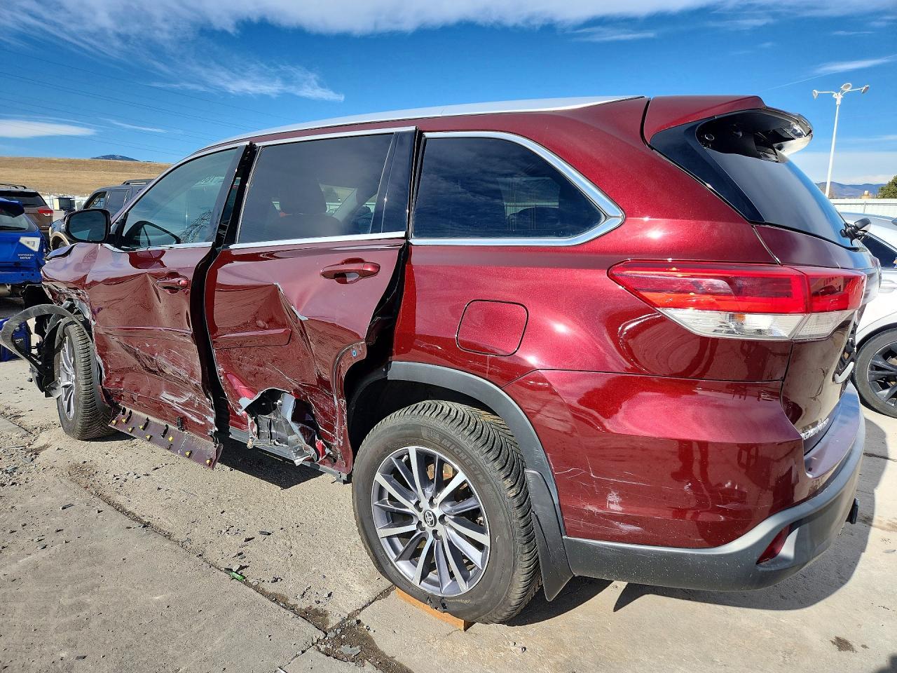 2018 Toyota Highlander Xle - Фото 2