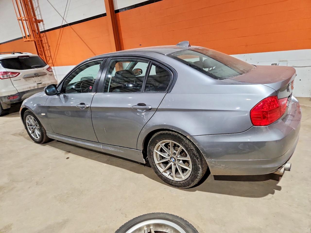 2011 BMW 323 I - Image 2