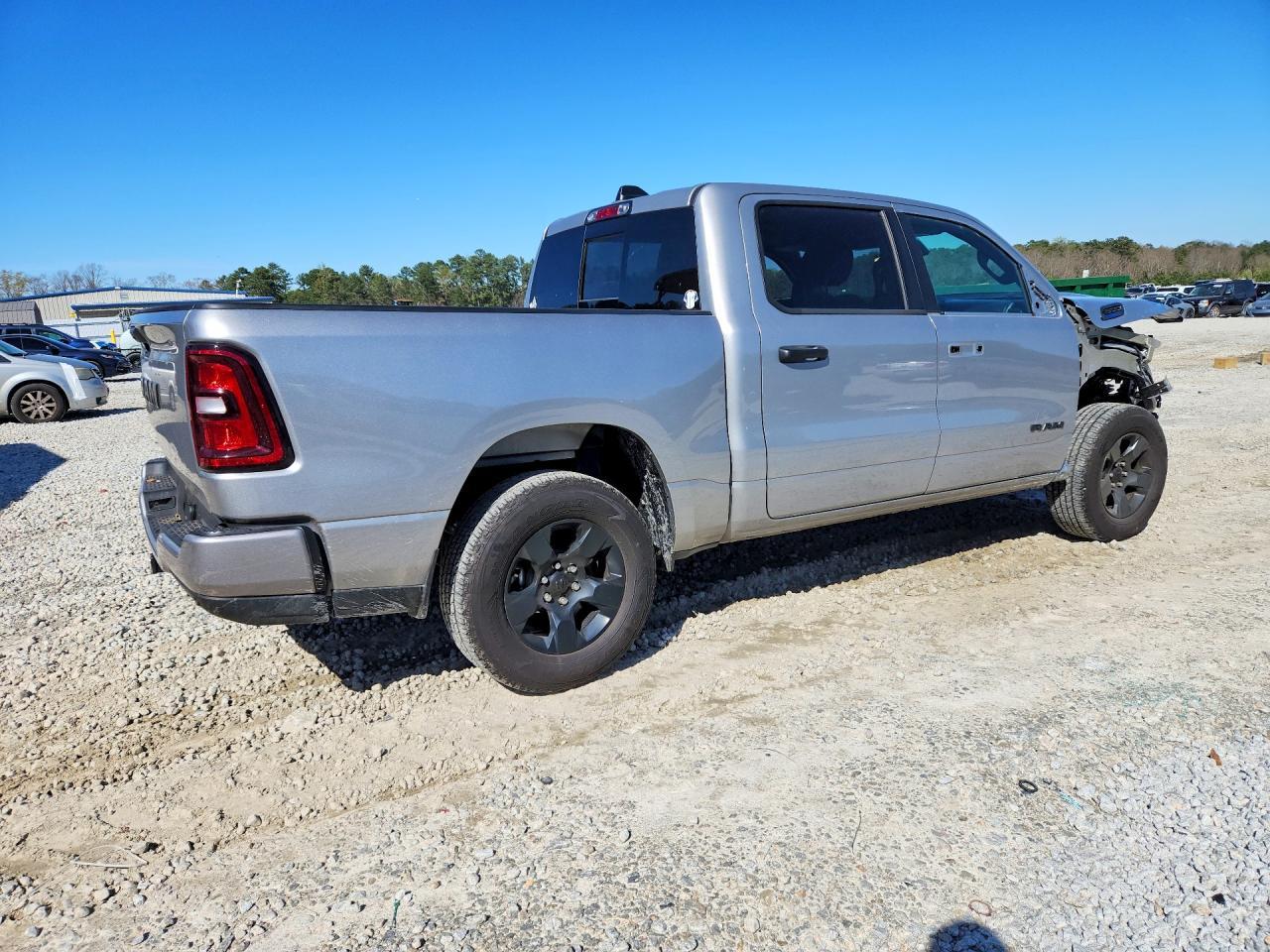 2025 Ram 1500 Tradesman - Фото 3