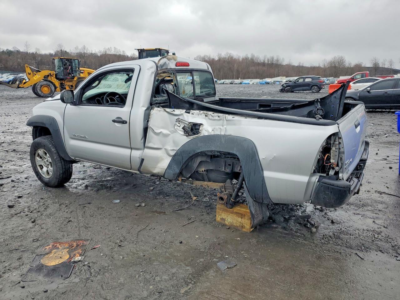2010 Toyota Tacoma Base - Фото 2