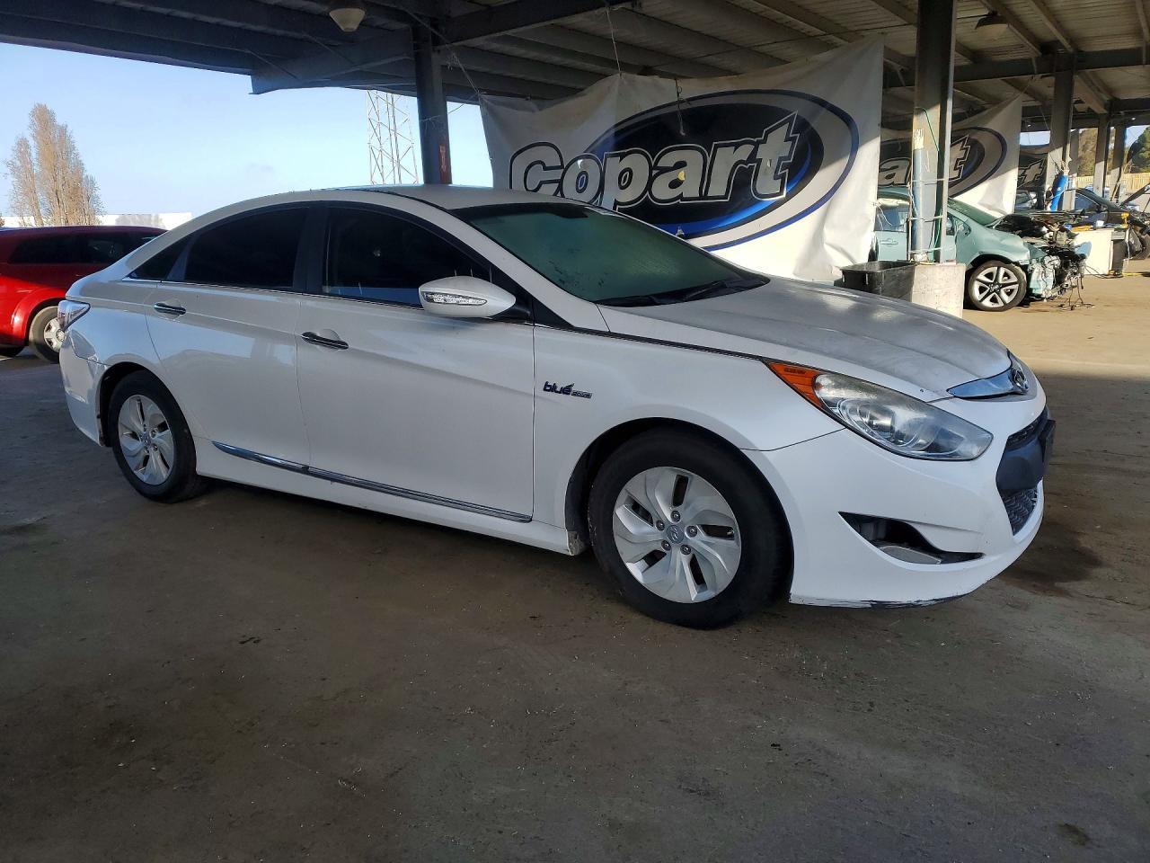 2013 Hyundai Sonata Hybrid - Image 4