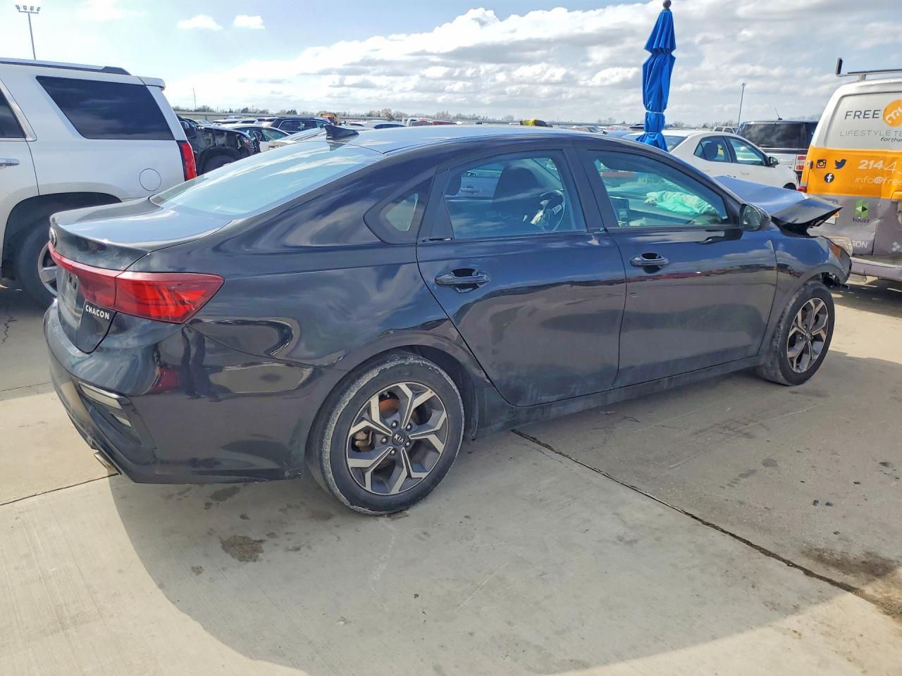 2021 Kia Forte - Image 3