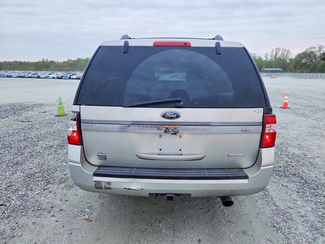 2015 Ford Expedition El Xlt - Image 6