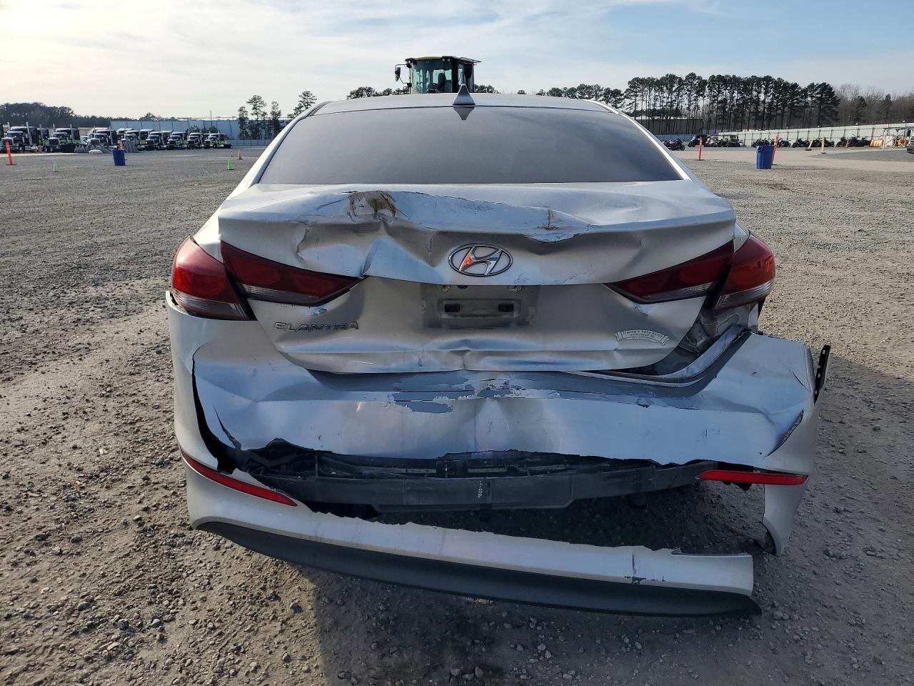 2017 Hyundai Elantra Se - Фото 6