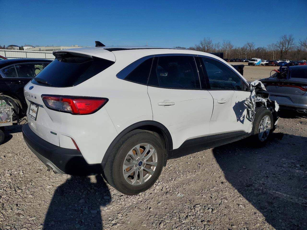 2020 Ford Escape Se - Фото 3