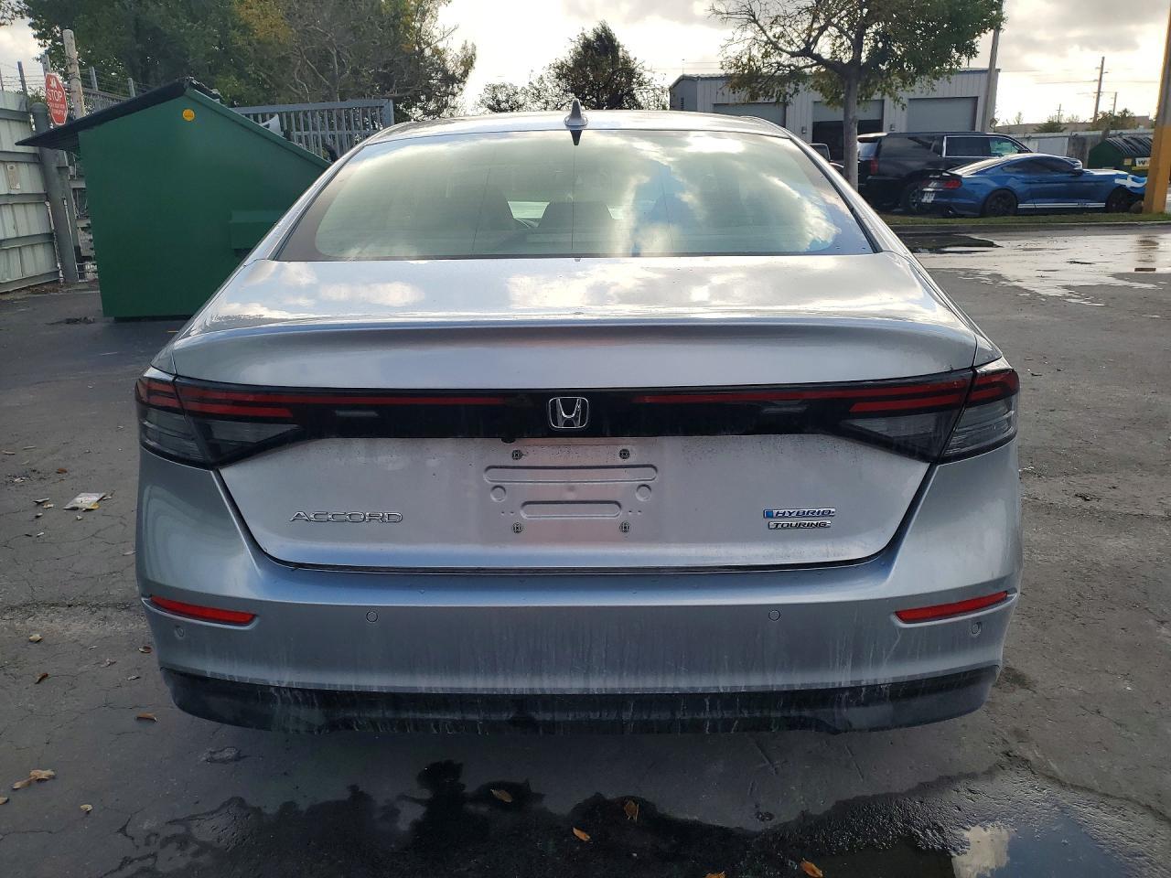 2023 Honda Accord Touring Hybrid - Image 6