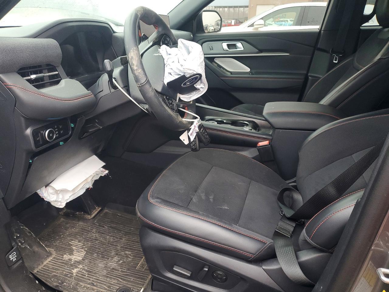 2025 Ford Explorer St - Image 7