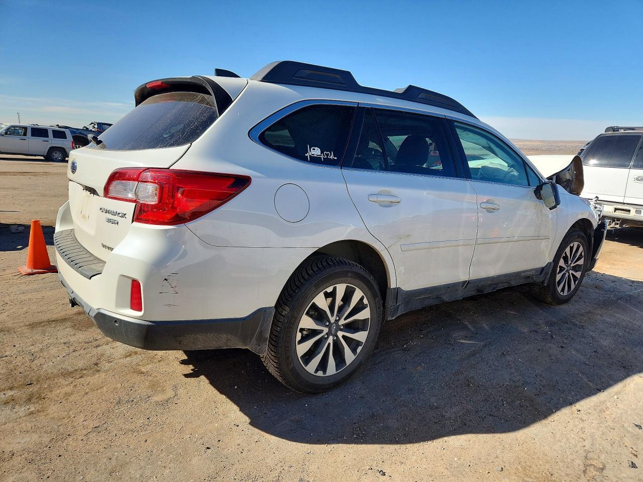 2017 Subaru Outback 3.6R Limited - Фото 3