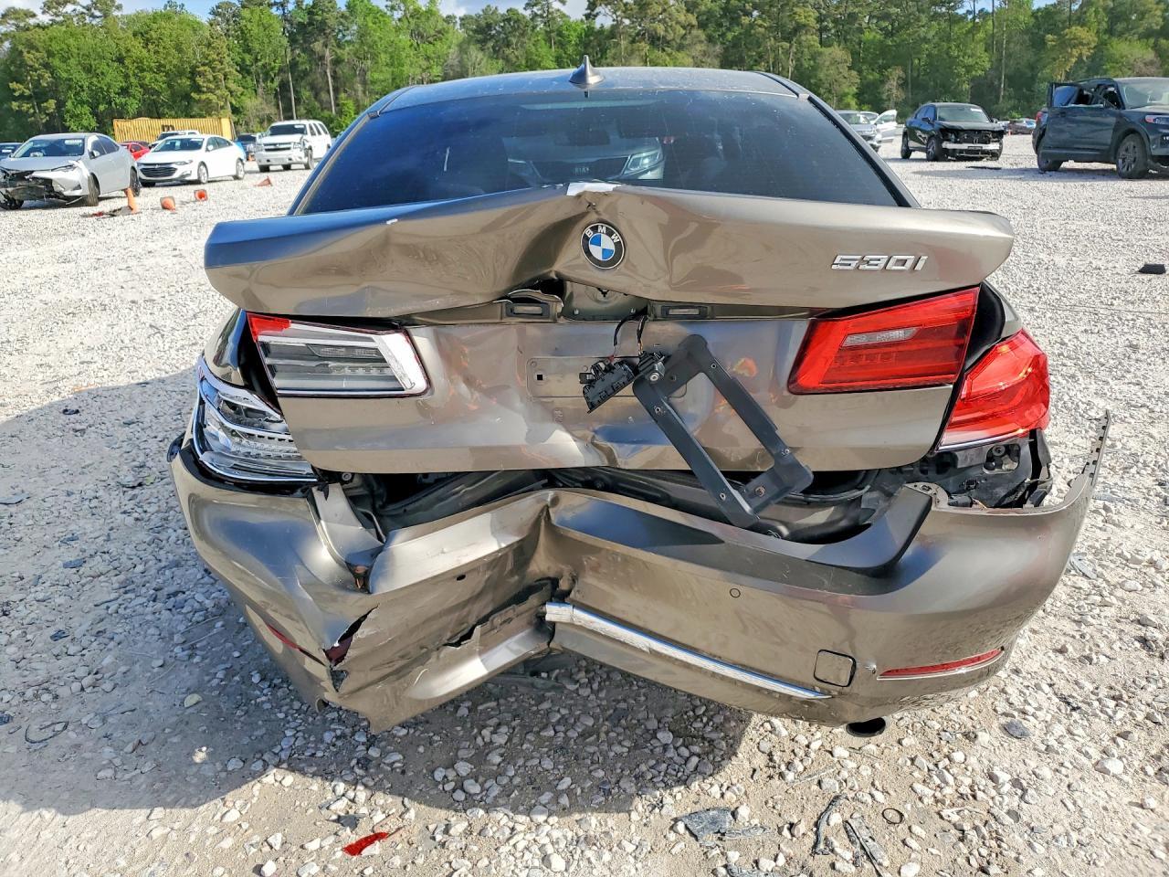 2019 BMW 530 I - Фото 6