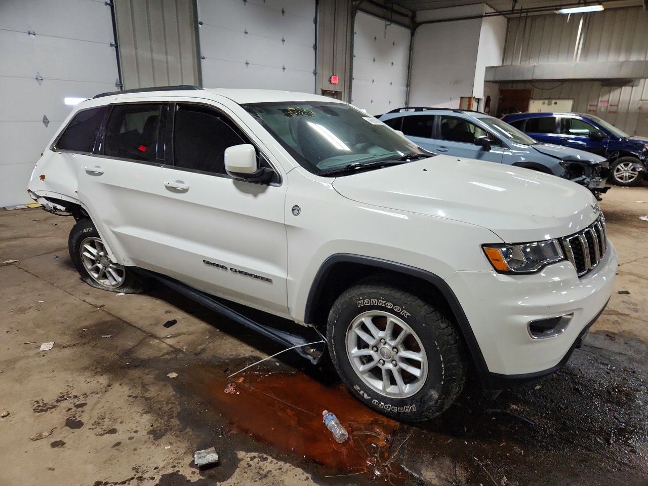2020 Jeep Grand Cherokee Laredo - Фото 4