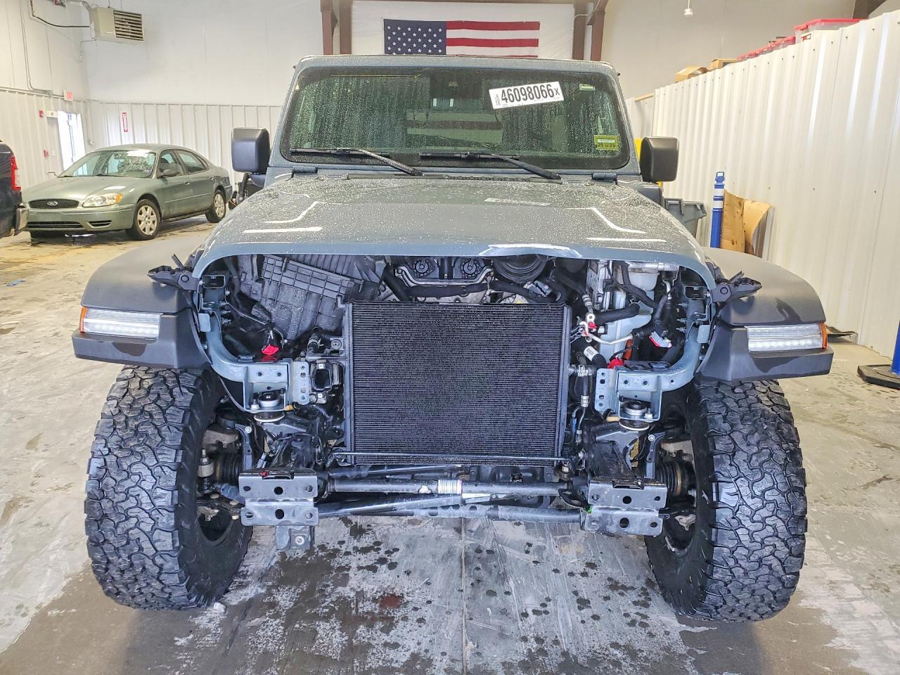 2024 Jeep Wrangler 4Xe - Image 5