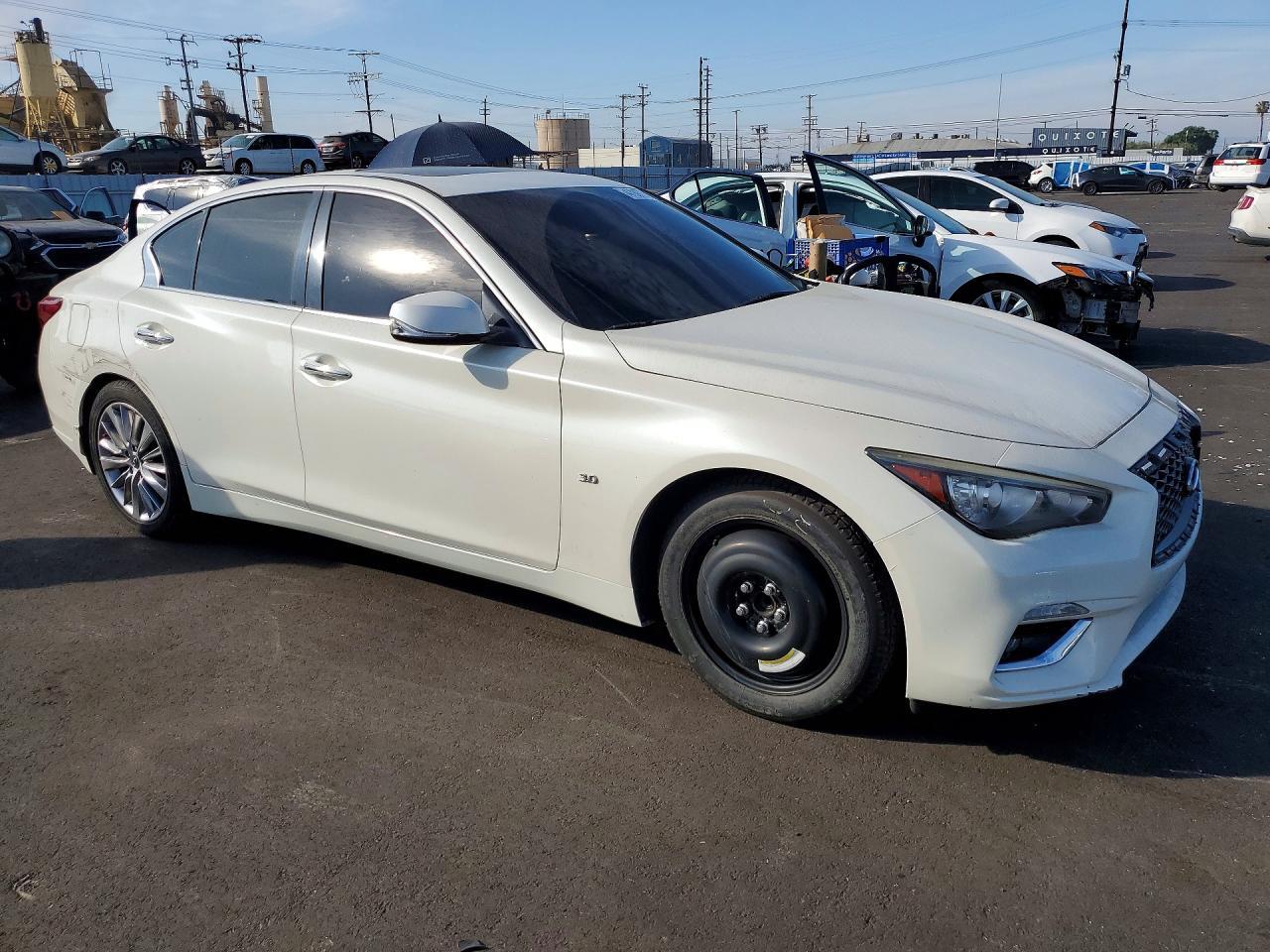 2018 Infiniti Q50 3.0T Luxe - Image 4