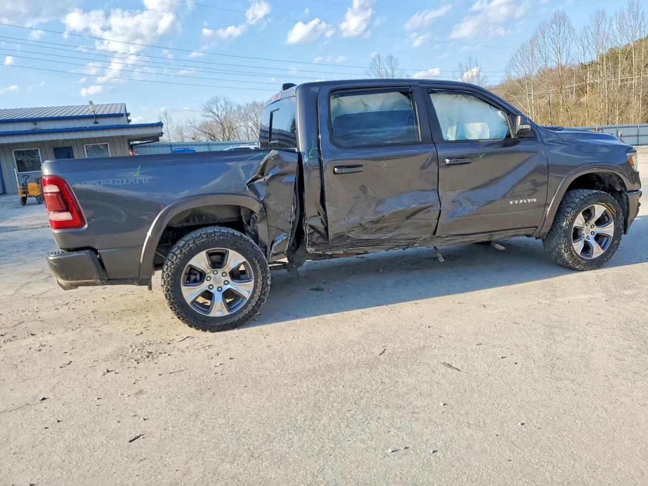 2020 Ram 1500 Laramie - Фото 3