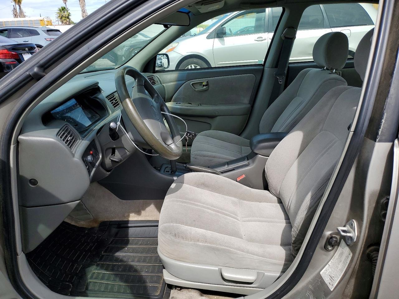 2000 Toyota Camry Ce - Фото 7