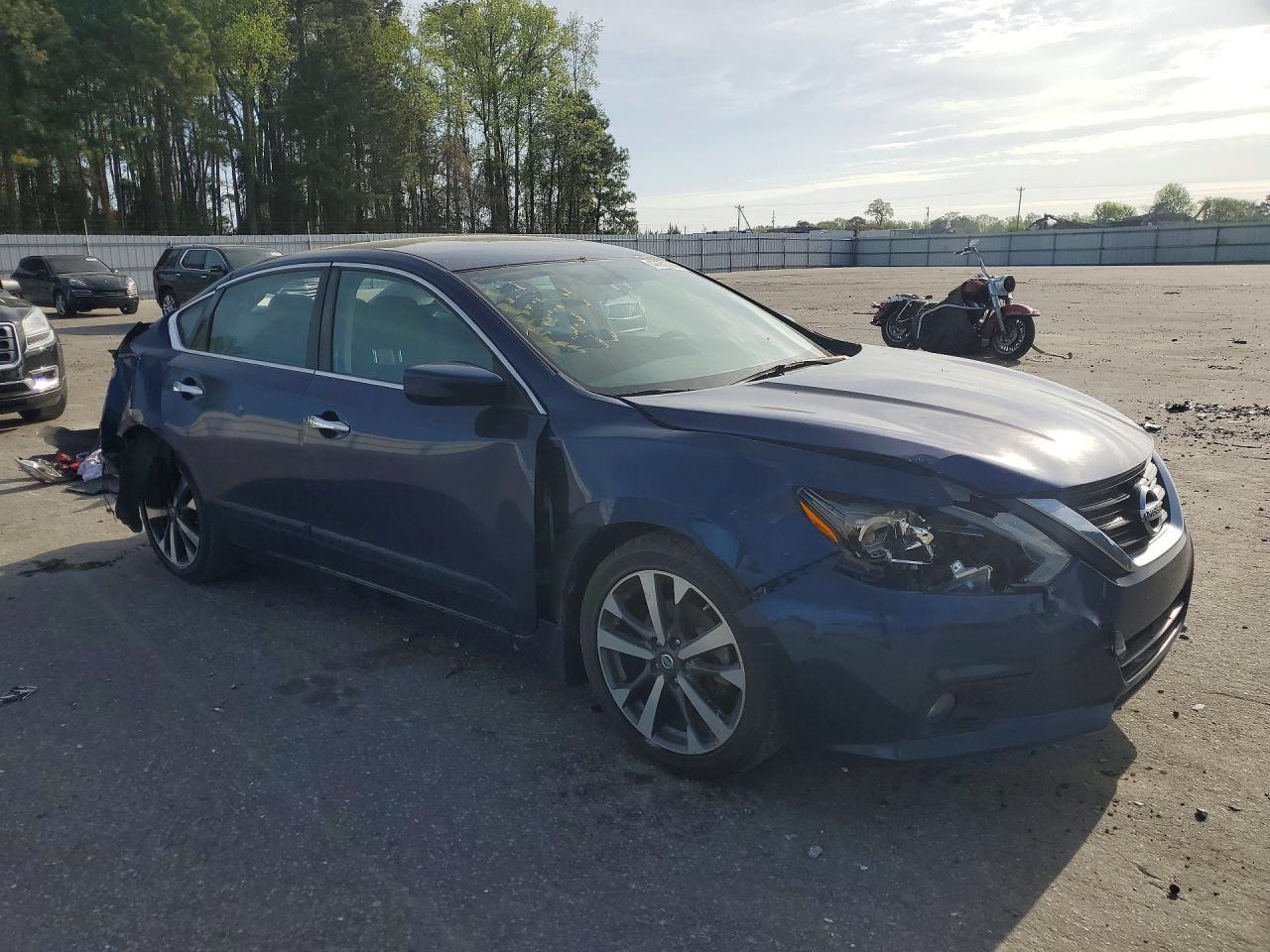 2016 Nissan Altima 2.5 Sr - Image 4