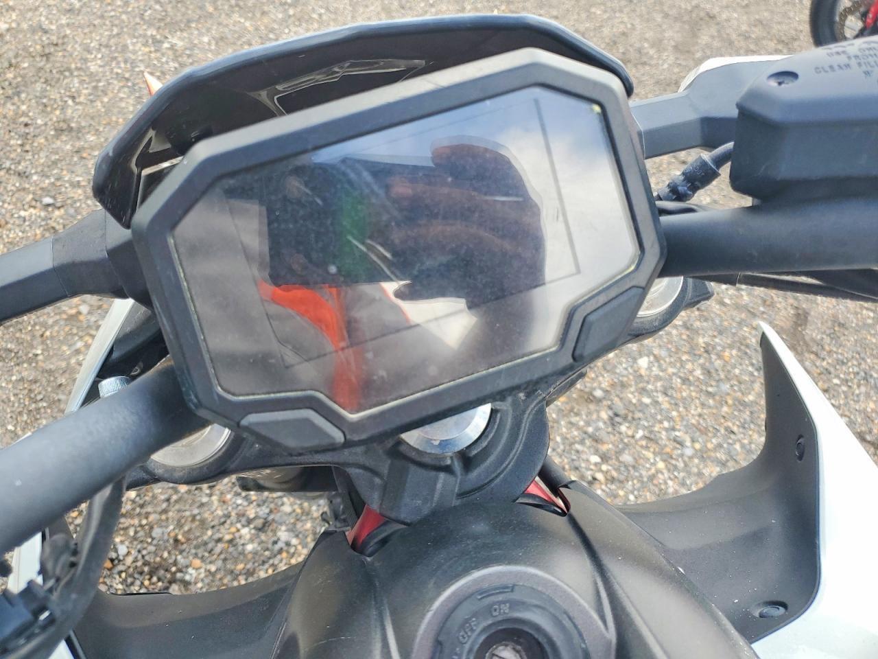 2022 Kawasaki Er650 K - Фото 7