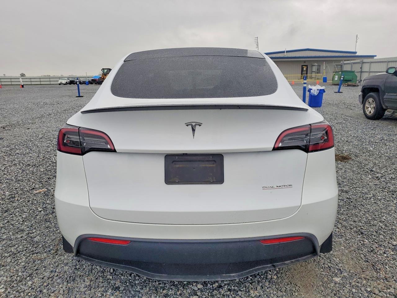2023 Tesla Model Y - Image 6