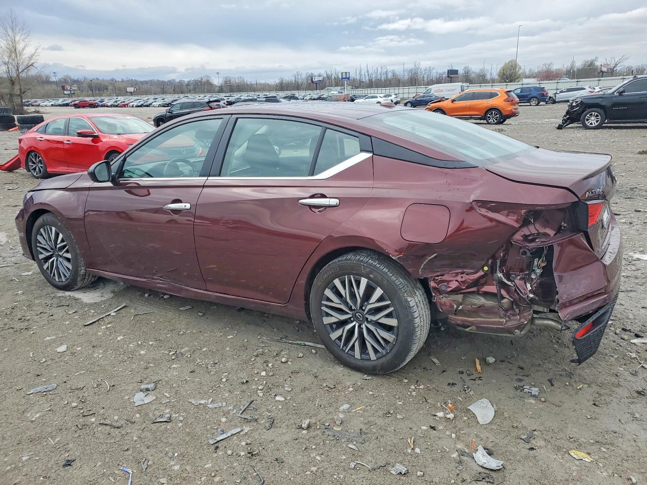 2025 Nissan Altima 2.5 Sv - Фото 2