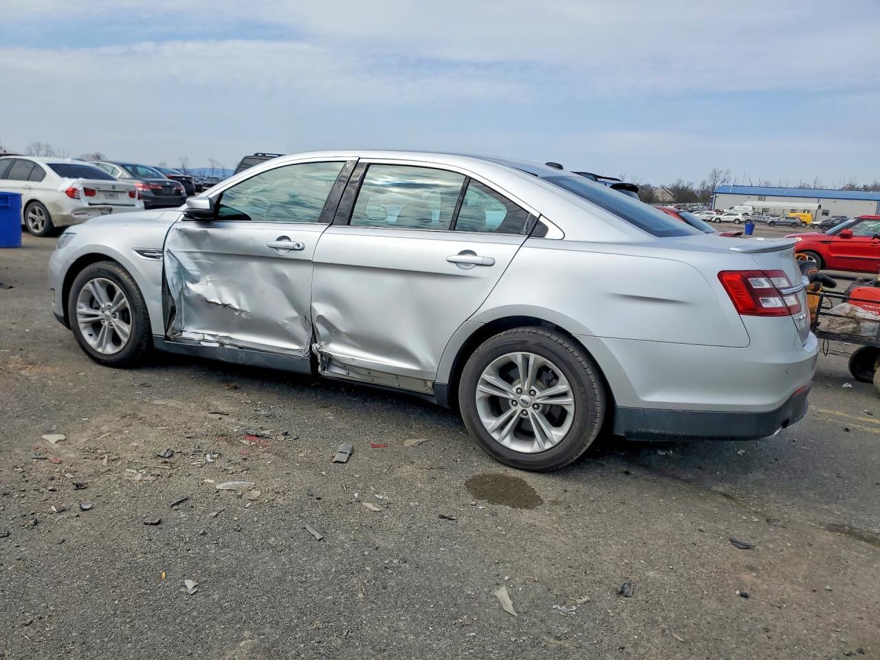 2015 Ford Taurus Sel - Фото 2