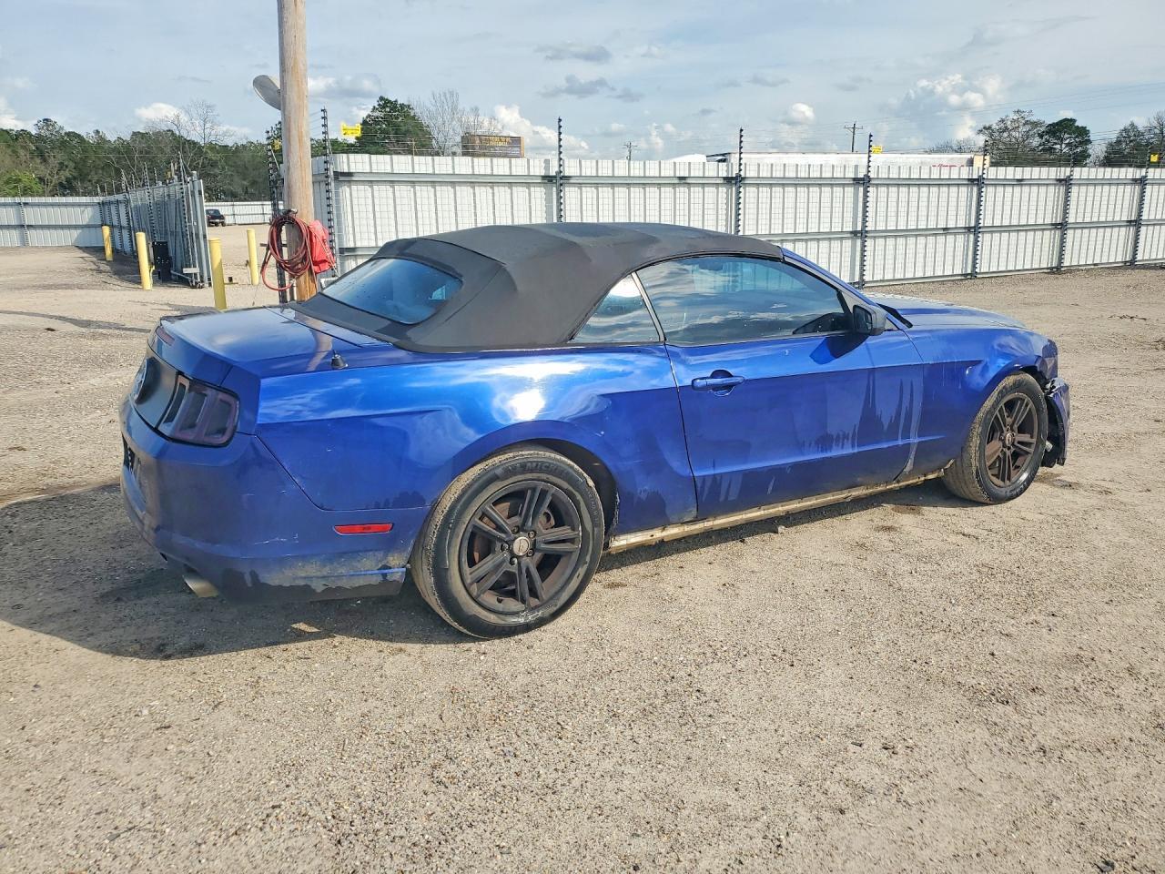 2014 Ford Mustang - Фото 3