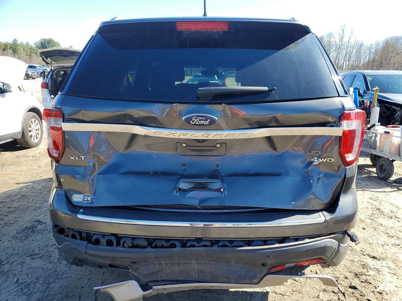 2018 Ford Explorer Xlt - Фото 6