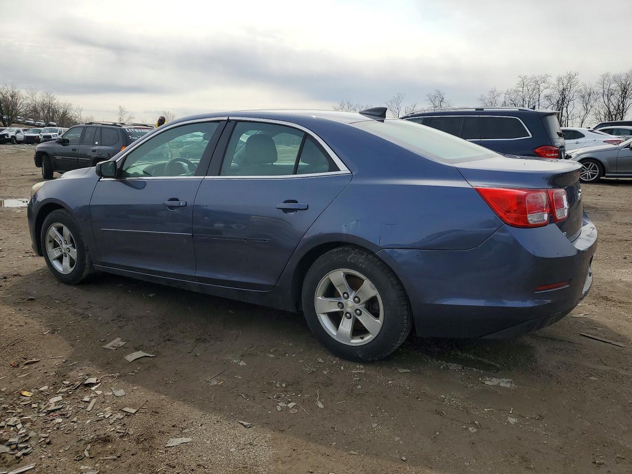 2015 Chevrolet Malibu Ls - Image 2