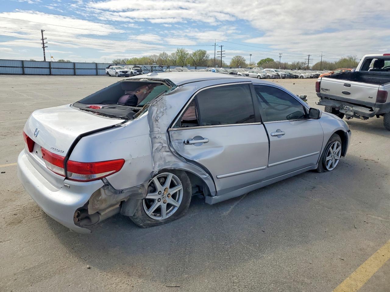 2004 Honda Accord - Фото 3